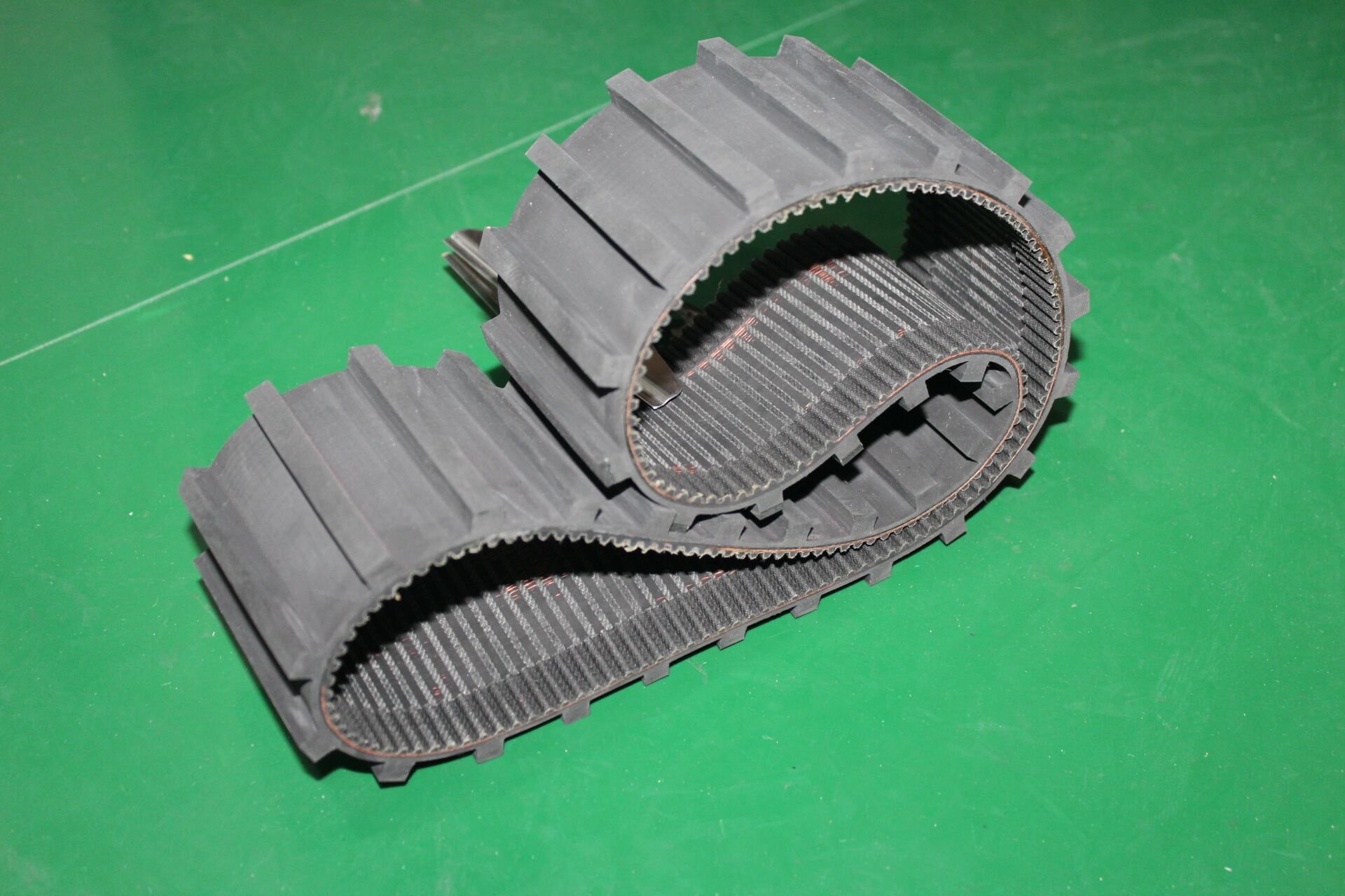 定制化加胶开槽，橡胶同步带适配多场景需求